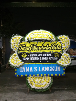 Papan Bunga Duka di Kumpulrejo
